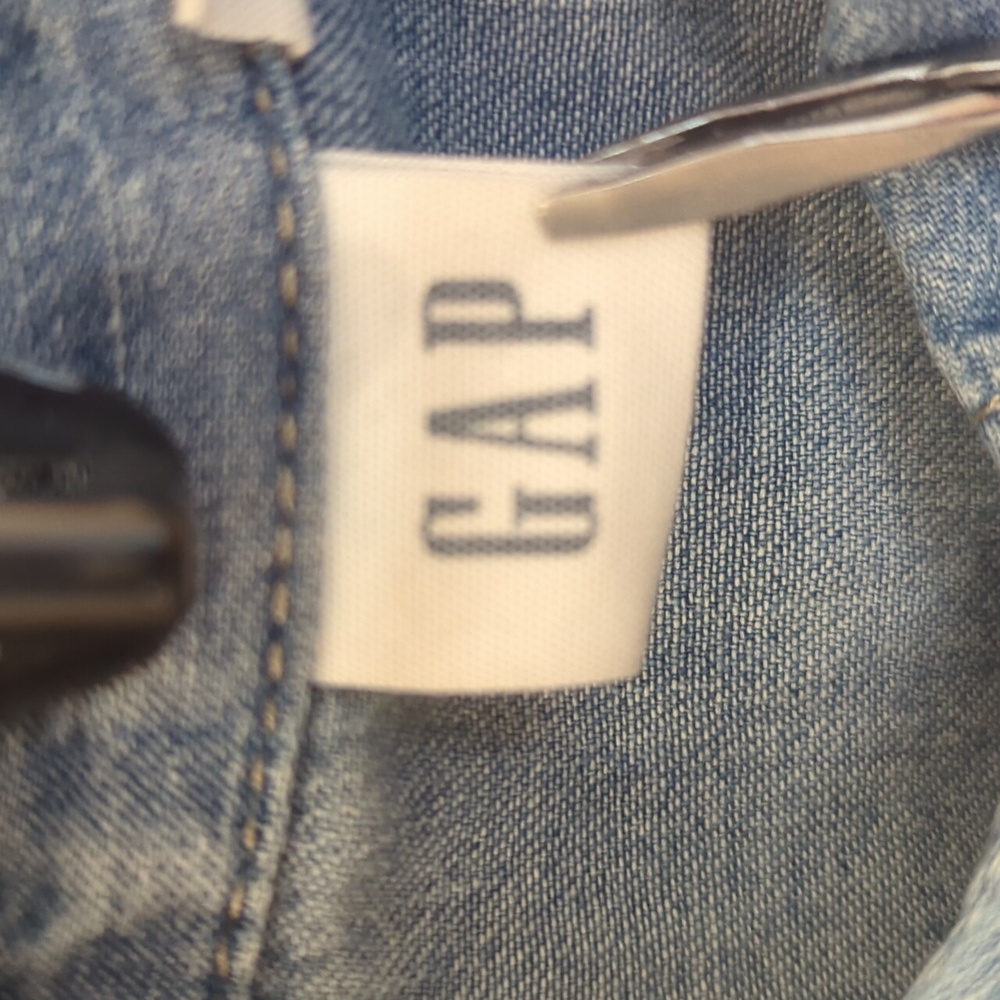 GAP Light Wash Denim Button-Down Shirt - Picture 2 of 9